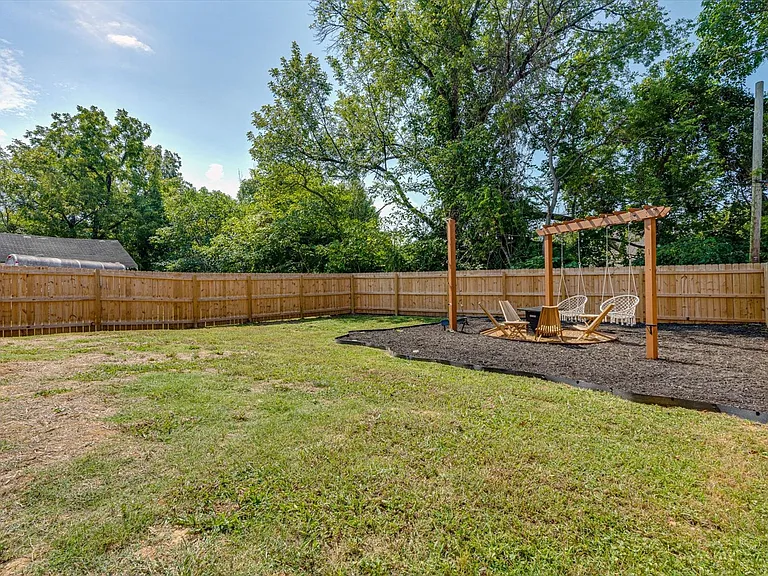 2508 Union Ave — Photo 45