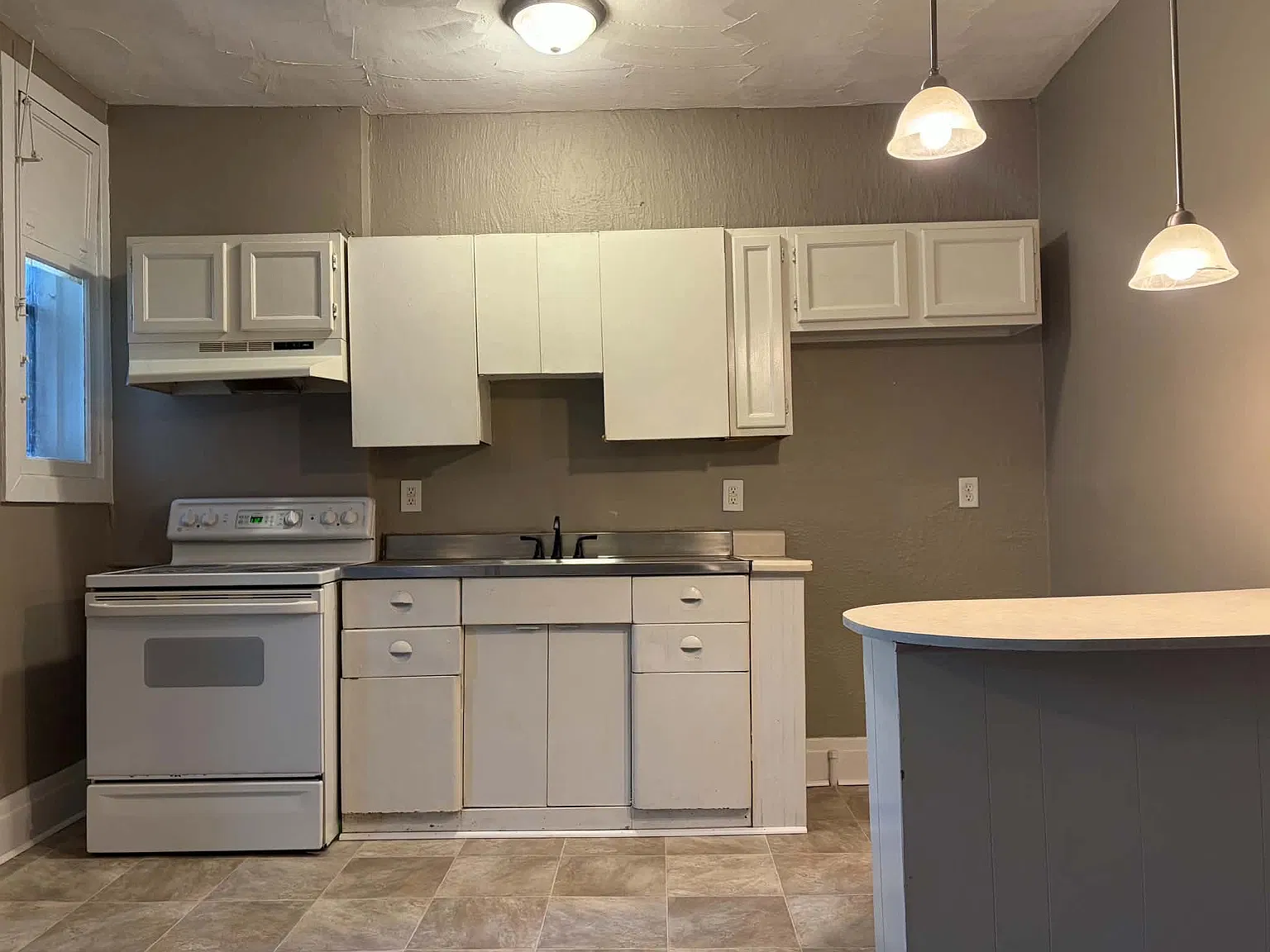 210 Muench St — Photo 3