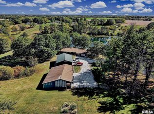 1196 160th St, Abingdon, IL 61410