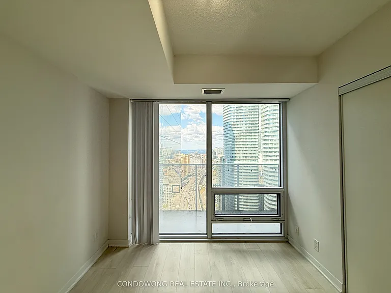 100 Harbour St #3602 — Photo 4