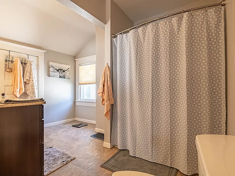 1440 W Decatur St — Photo 17
