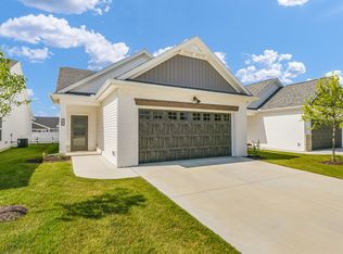 70 E Airport Rd #34, Savoy, IL
