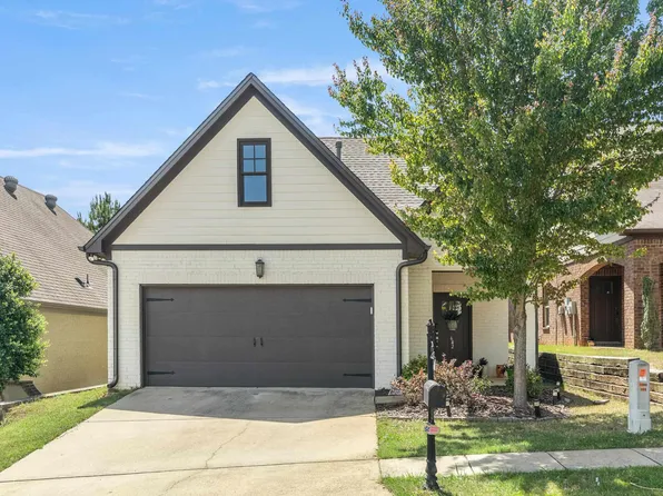 642 Johnnys Cv, Leeds, AL 35094