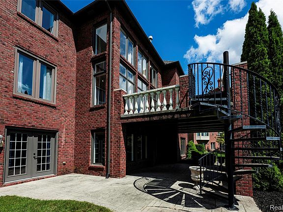 4th image of 63520 Georgetowne S