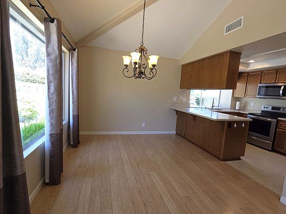 5th image of 10445 La Vita Ct