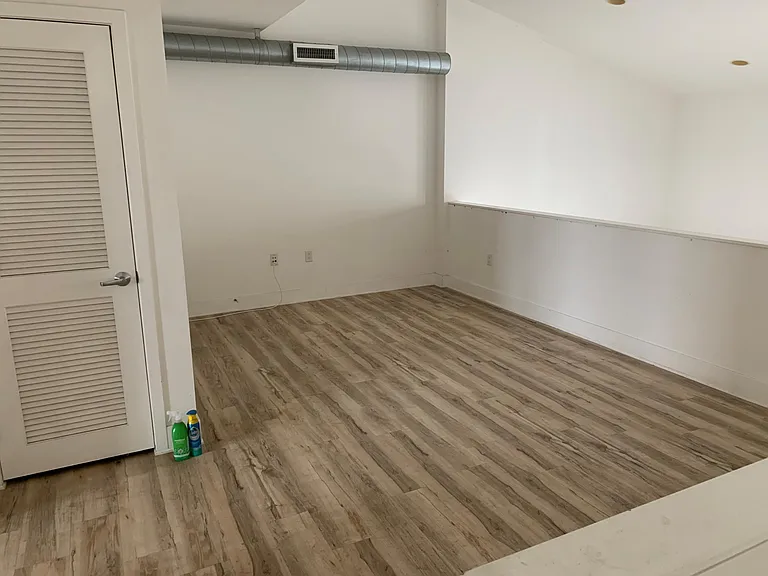 534 S Brea Blvd — Photo 14