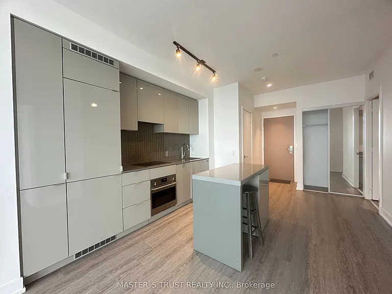 7 Grenville St #5806 — Photo 13