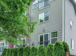 3409A California Ave SW, Seattle, WA 98116