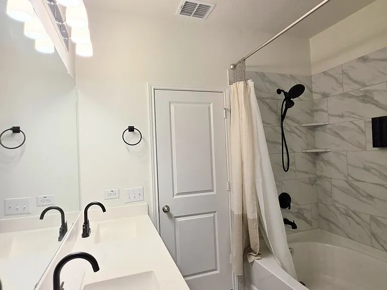 250 W Flowing River Dr — Photo 23