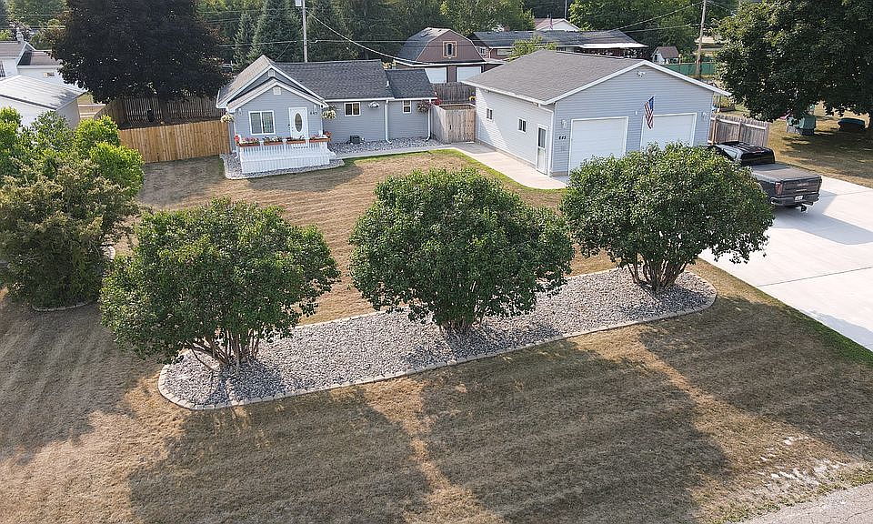 1st image of 645 Cliff St
