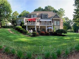 132 Great Point Dr #275, Mooresville, NC 28117