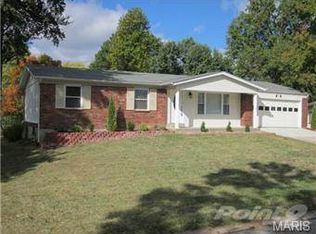 1111 Sandstone Dr, Saint Louis, MO