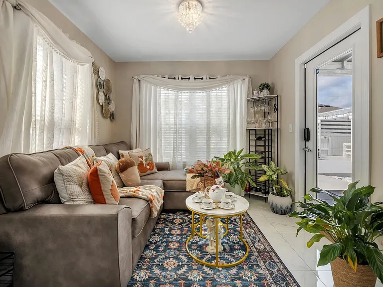 4800 Silent Creek Ln — Photo 22