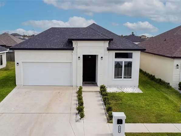 1907 W 27th St, Mission, TX 78574