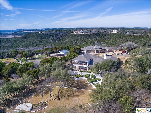 3rd image of 4050 Lago Vista Dr