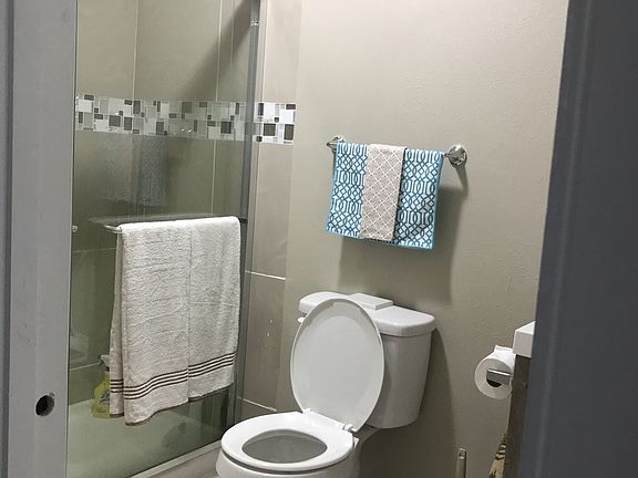 4th image of 7827 Antoine Dr