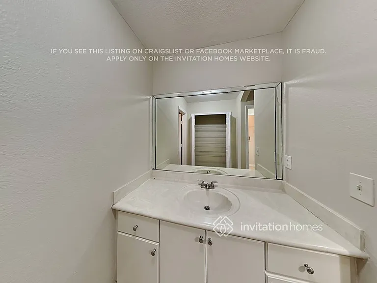 3746 NW 201st Ter — Photo 12