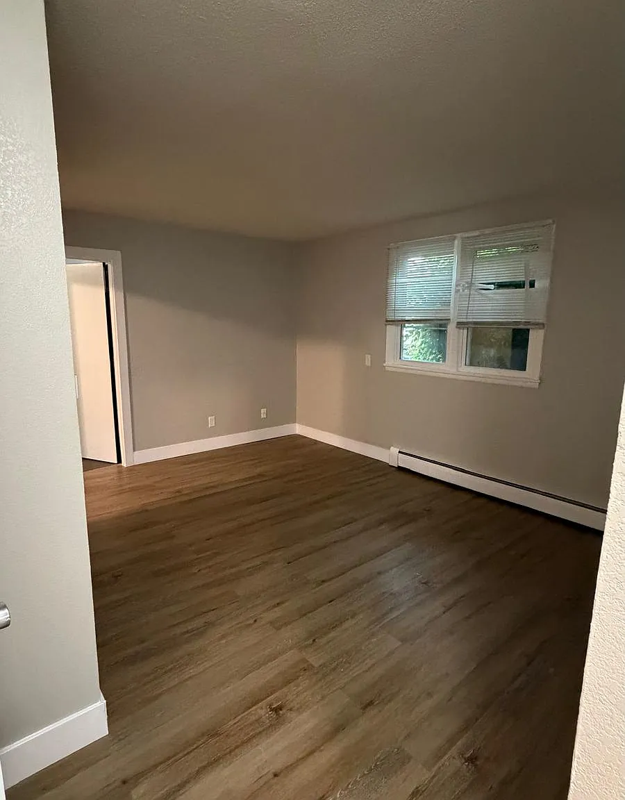 2 bed, 650 sqft, $950 — Photo 1