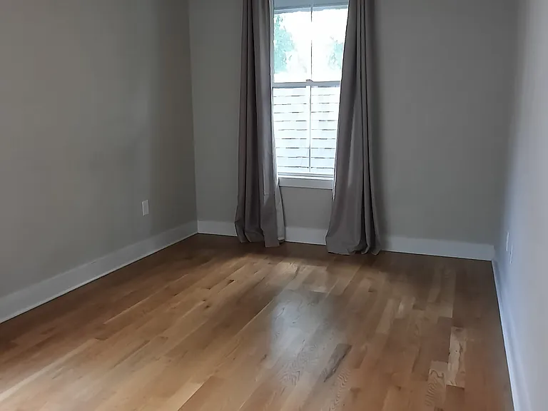 1726 Carvell Ave — Photo 21