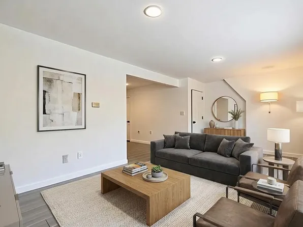 74 Barbara St Floor 2, Bloomfield, NJ 07003