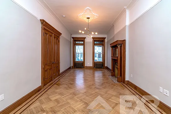 Rented by EXR | media 13