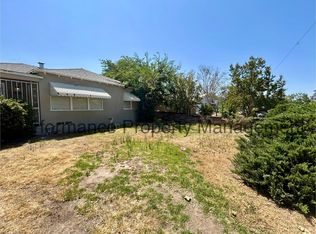 1020 R St, Bakersfield, CA 93304