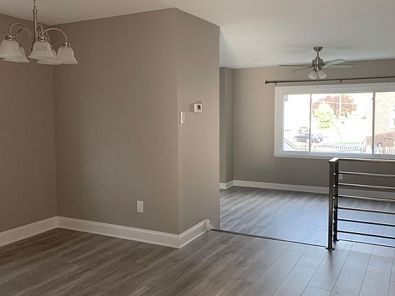4th image of 11813 Centennial Sq E