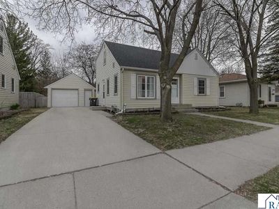 815 Center St, North Mankato, MN, 56003