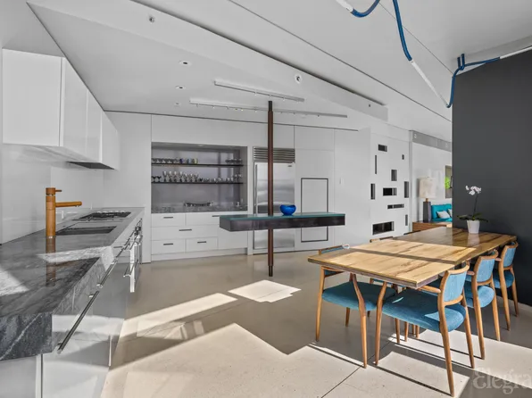 100 Eleventh Avenue image 3 of 18