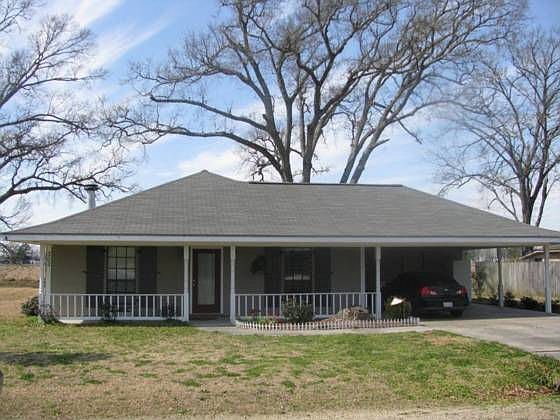 1st image of 303 Teakwood Dr