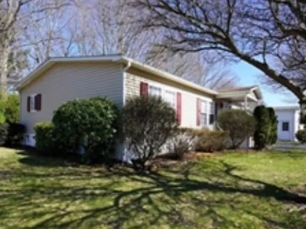 50 Highland St Unit 227, Taunton, MA 02780
