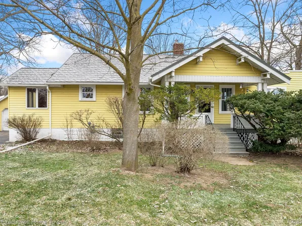 5022 Griswold Rd, Kimball, MI 48074
