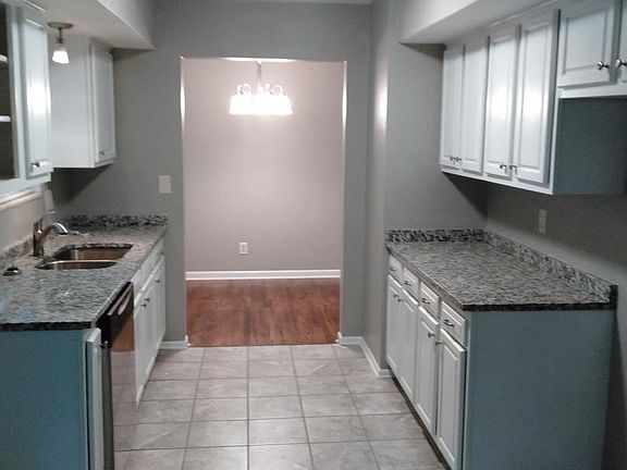 2nd image of 654 E Russell Lake Dr