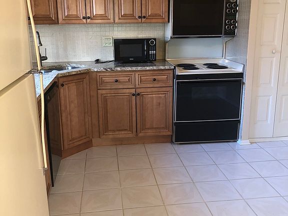 2nd image of 9355 Landings Ln Unit 207