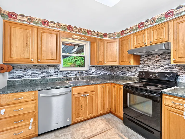 436 Sharon Rd — Photo 17