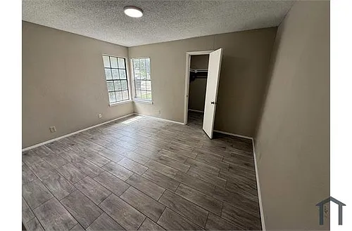 1204 Greenbriar Loop Photo 1