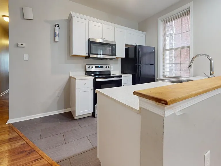 1823 North 33rd Street — Photo 9
