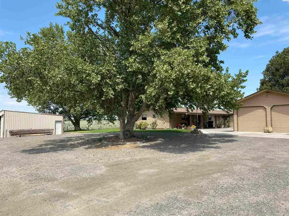 1881 Selph Landing Rd, Pasco, WA 99301