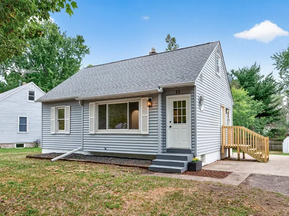 11 Edge Dr, Circle Pines, MN 55014