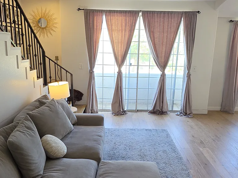 1076 S Orange Grove Ave #1 — Photo 5