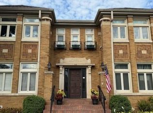 1418 Lake Blvd APT 1, Saint Joseph, MI 49085