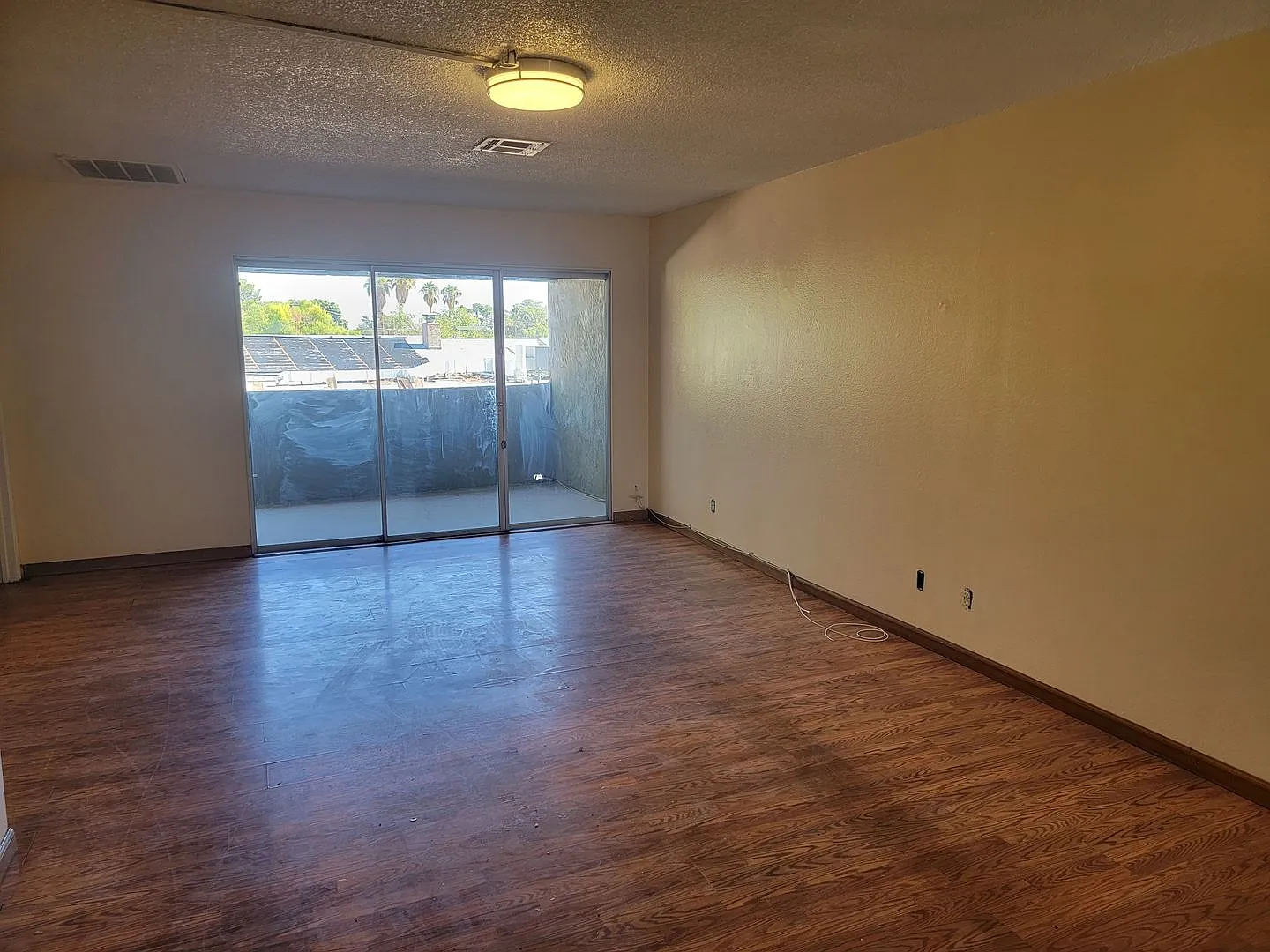 E. Harmon Ave 1773 — Photo 4