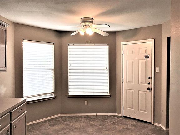 3rd image of 142 Barker Bayou Ct