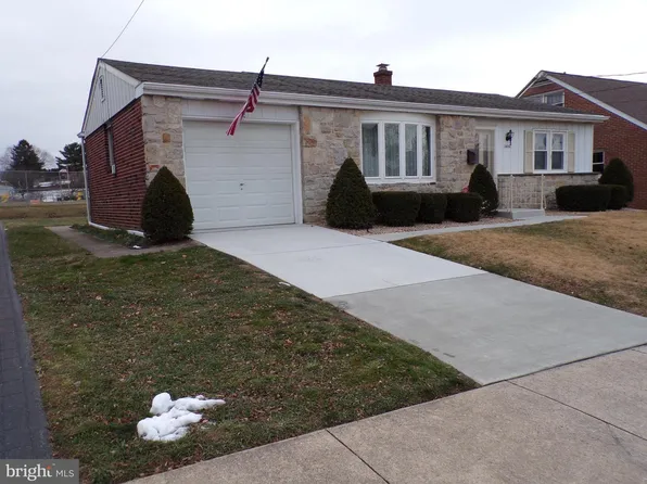1426 Margaret St, Laureldale, PA 19605