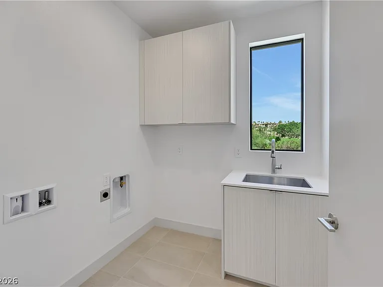 66 Lakefront Dr — Photo 55