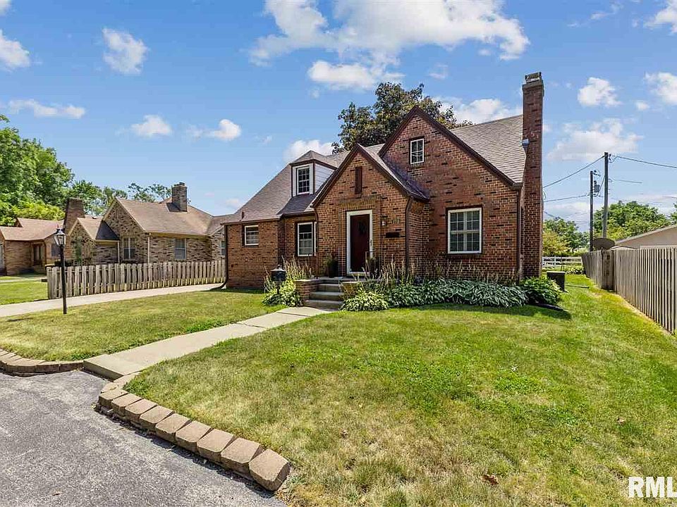 1st image of 2718 18th Avenue Ct