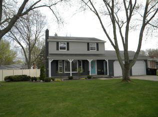 7460 Westwood Dr, Jenison, MI