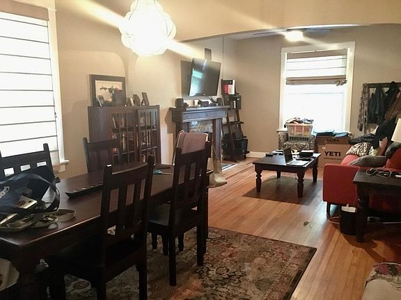 Living room/dining room