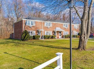 27 Dewey Ave APT 9, Westfield, MA 01085