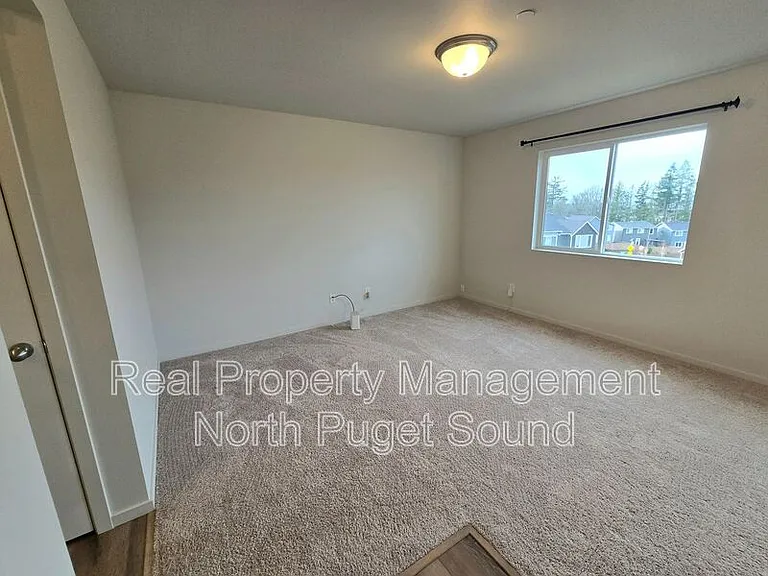 4306 68th Dr NE — Photo 5